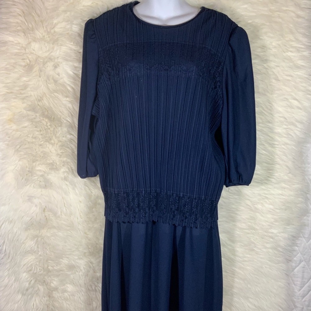 Cue Fashions women's dress size 20W